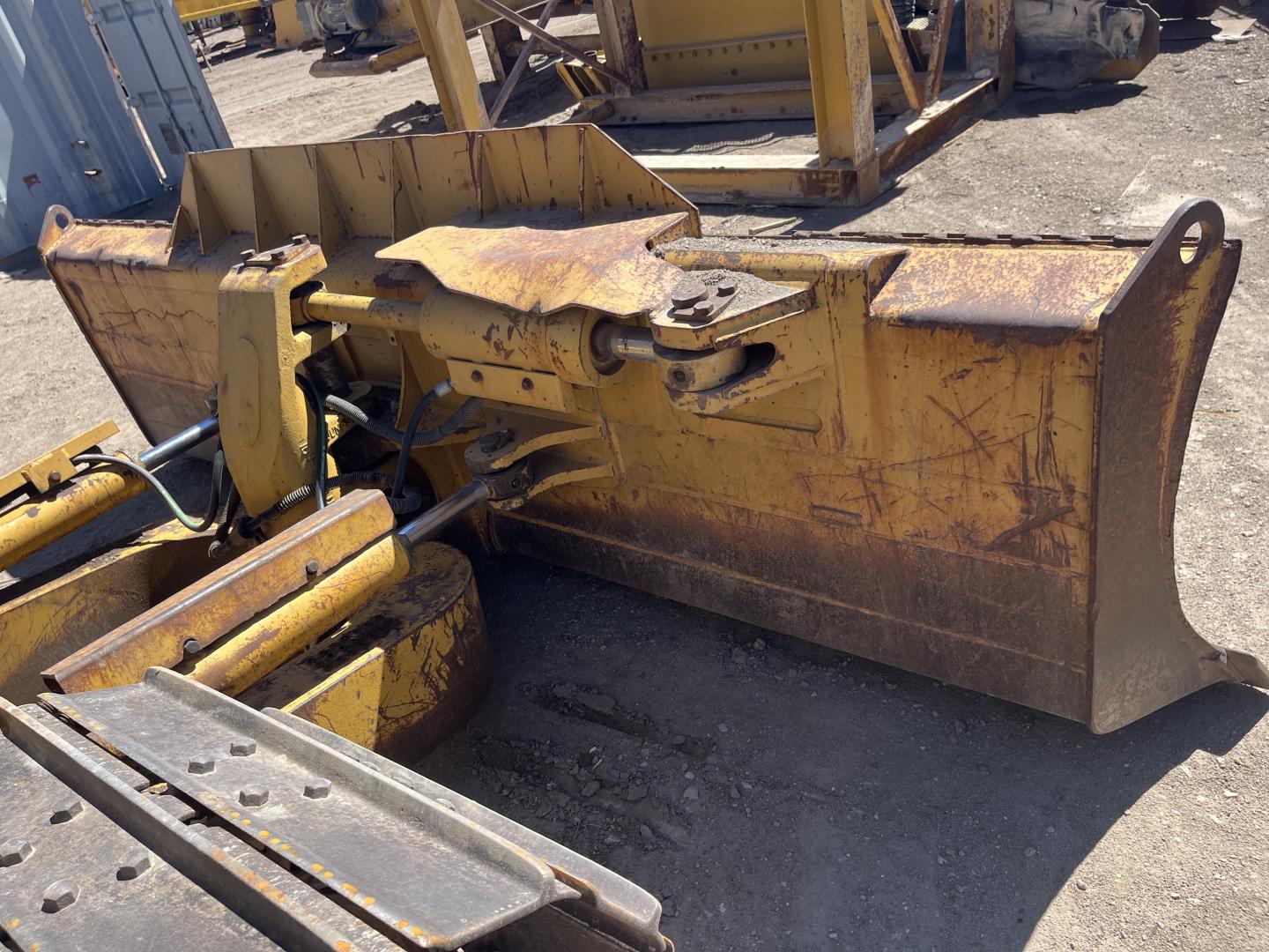 ./imagenes/INVOICE/2019/17354/TOPADOR FRONTAL CATERPILLAR D6M (7).JPG